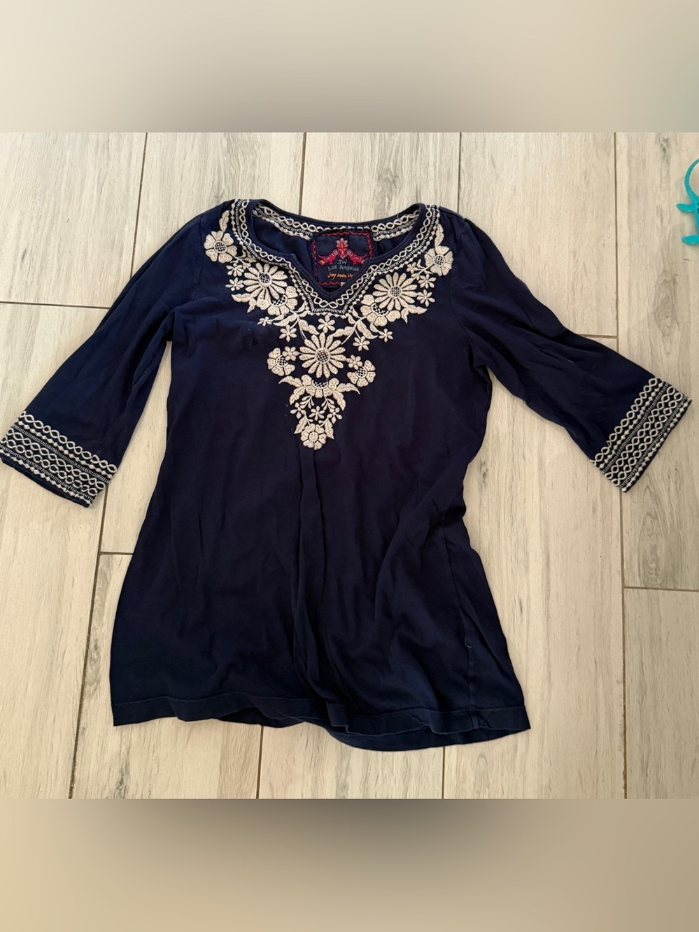 Johnny Was Navy Blue White Embroidered V-Neck 3/4 Bell Sleeve Knit Tunic Top S